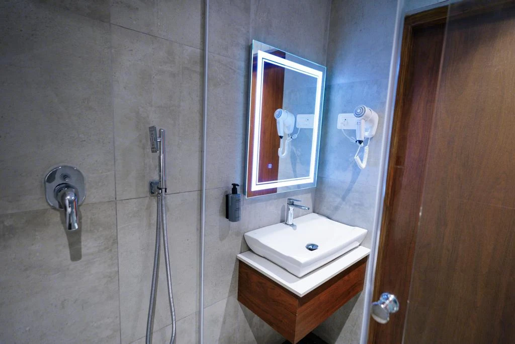 Hudson Hotels Sriperumbudur – Clean and hygienic restroom facilities