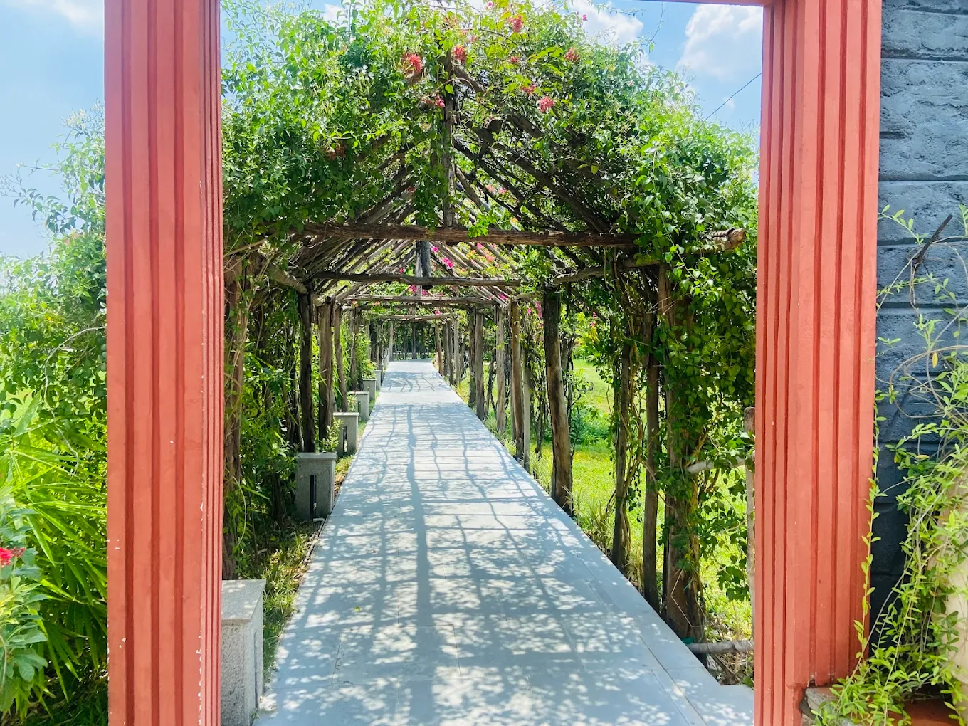 Hudson Hotels Sriperumbudur – Garden pathway