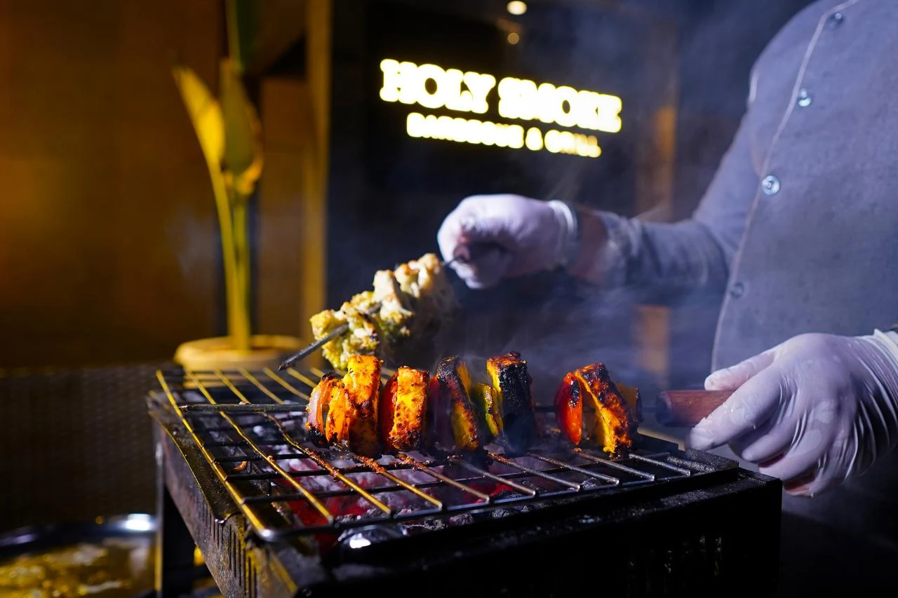 Holy Smoke at Hudson – A Resort Hotel